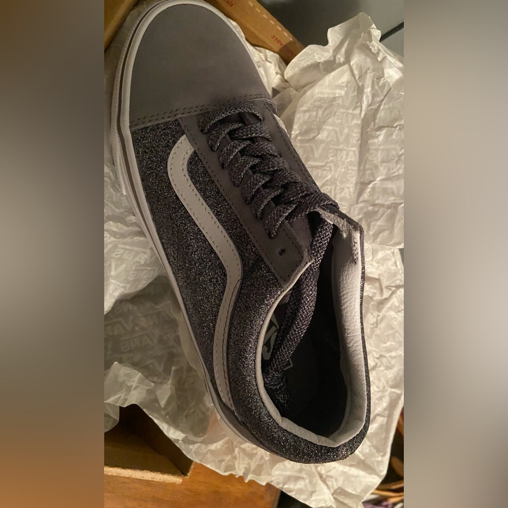 Vans Women’s Glitter Gray Size 9